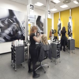 kadernicky-salon-cut-n-color-novy-smichov-02